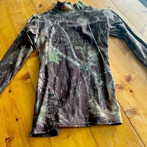 Under armor women’s small shirt